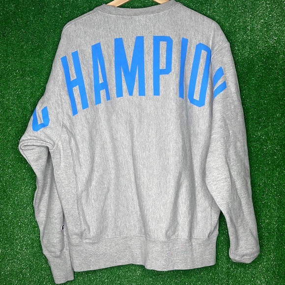 Champion reverse weave large grey crewneck - Picture 3 of 3